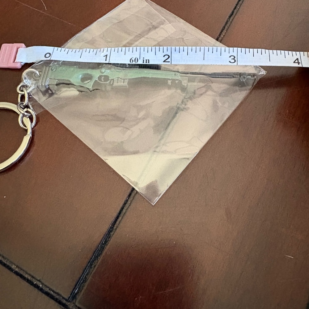 Miniature Rifle Keychain - Picture 3 of 4